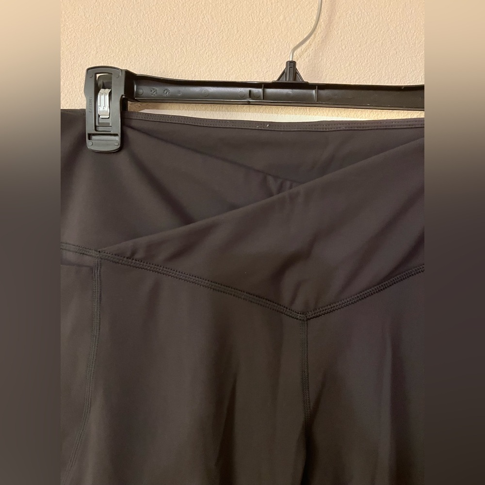 Brand new Fabletics Luxe Crossover Gray Leggings